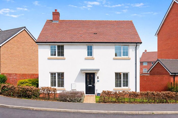4 Bedroom Detached House For Sale In Galapagos Grove, Newton Leys, Milton Keynes, MK3