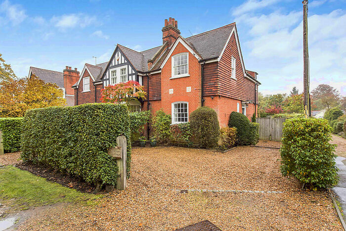 3 Bedroom Cottage To Rent In Sheath Lane, Oxshott, Leatherhead, KT22