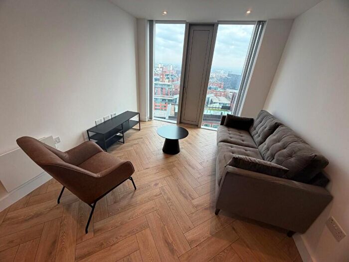 2 Bedroom Apartment To Rent In Port Street, Manchester, M1