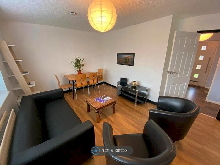 4 Bedroom End Of Terrace House To Rent In Meadow Road, Newport TF10