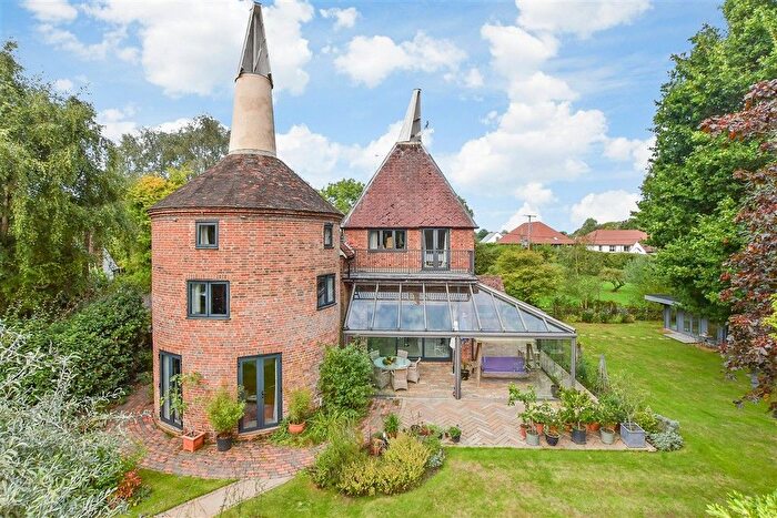 5 Bedroom Detached House For Sale In The Slade, Lamberhurst, Kent, TN3