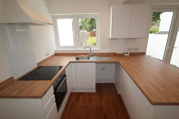 3 Bedroom Terraced House To Rent In Heathview Avenue, Crayford, Dartford, DA1