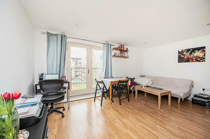 1 Bedroom Flat To Rent In Eastside Mews, Bow, London, E3