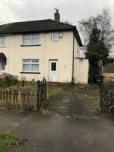 3 Bedroom Semi-Detached House To Rent In Airedale Avenue, Cottingley, Bingley, BD16