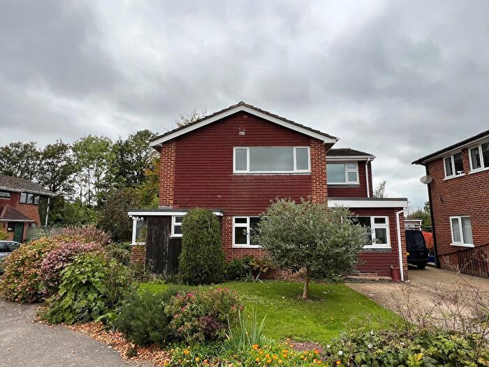 4 Bedroom Detached House To Rent In Saltings Way, Upper Beeding, West Sussex, BN44