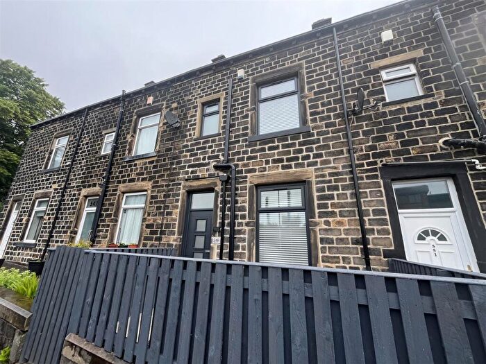 3 Bedroom Terraced House To Rent In Cleckheaton Road, Low Moor, Bradford, BD12