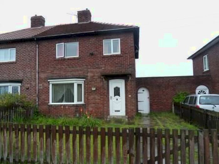 3 Bedroom Semi-Detached House To Rent In Royds Avenue, Castleford, WF10