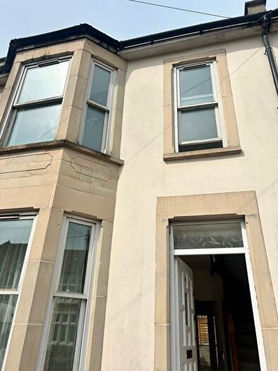 4 Bedroom Terraced House To Rent In Tyndale Avenue, Bristol, BS16