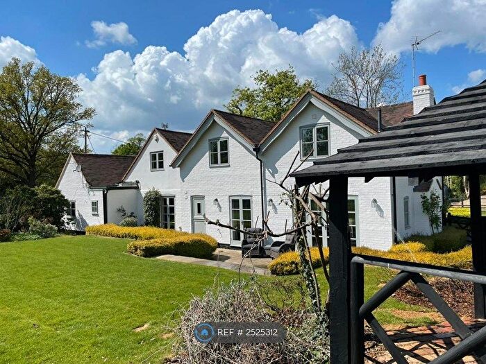 5 Bedroom Detached House To Rent In Hawthorn Hill, Warfield, Bracknell, RG42