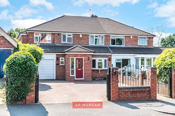 5 Bedroom Semi-Detached House For Sale In Norman Road, Northfield, Birmingham, West Midlands, B31