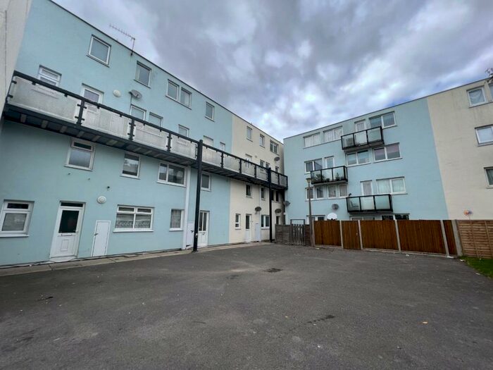 2 Bedroom Maisonette To Rent In Mantle Close, Gosport, Hampshire, PO13