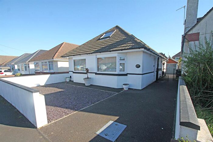 4 Bedroom Detached Bungalow For Sale In Edifred Road, Bournemouth, BH9
