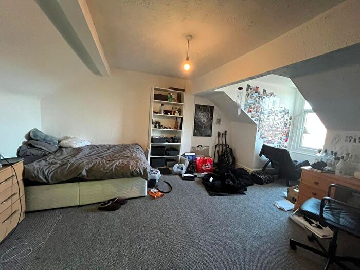 5 Bedroom House To Rent In Broughton, Salford, M7