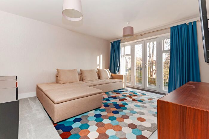 5 Bedroom Terraced House For Sale In Emerald Square, London, SW15