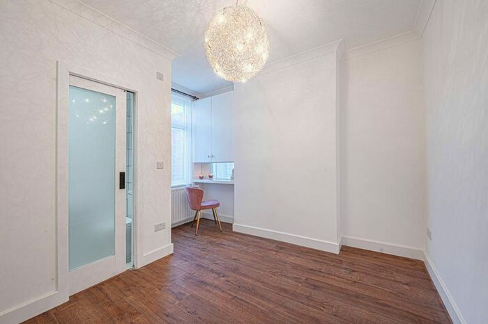 2 Bedroom Semi-Detached House To Rent In Algernon Road, Hendon, London, NW4