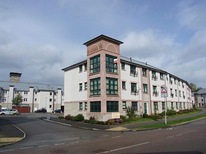 3 Bedroom Flat To Rent In Grandholm Crescent, Grandholm, Aberdeen, AB22