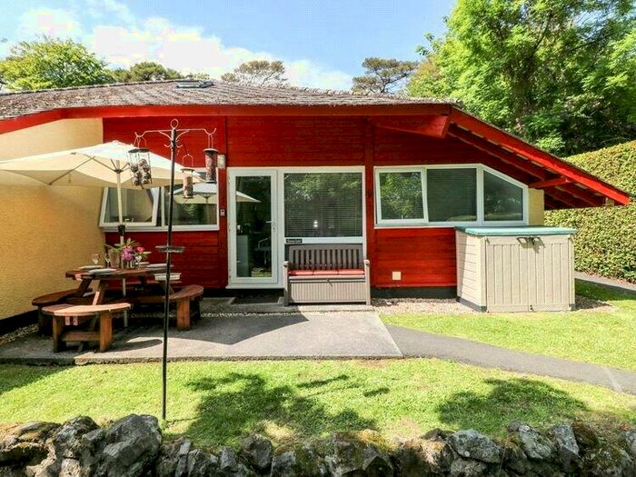 2 Bedroom Bungalow For Sale In Llanteglos Estate, Llanteg, SA67