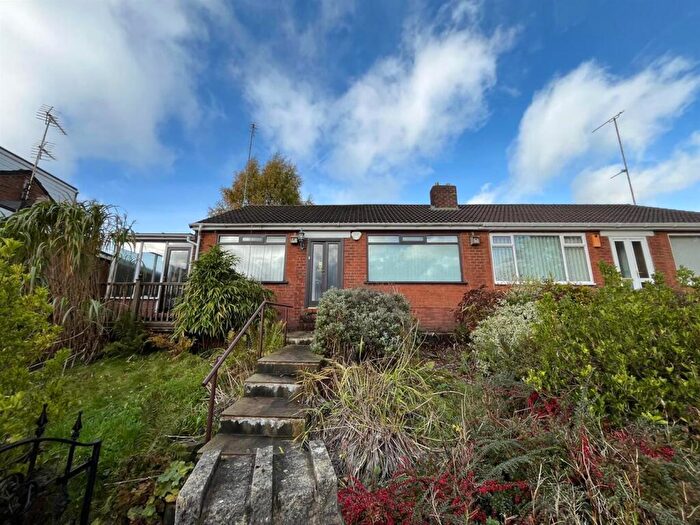 2 Bedroom Semi-Detached Bungalow For Sale In Kingsley Close, Ashton-Under-Lyne, OL6