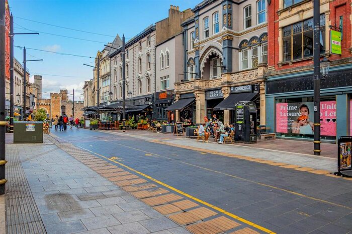 2 Bedroom Flat To Rent In High Street, Cardiff City Centre, CF10