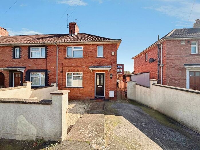 3 Bedroom End Terrace House For Sale In Willinton Road, Knowle, Bristol, BS4