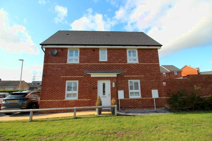 3 Bedroom Detached House To Rent In Samson Road, Hamworthy, Poole, Dorset, BH15