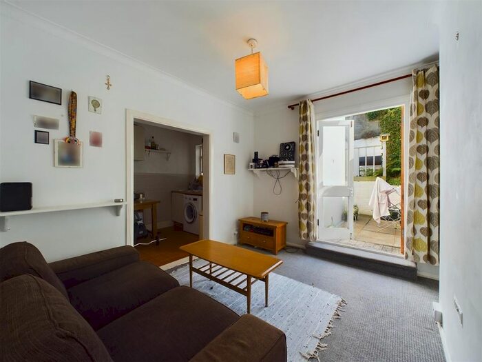 1 Bedroom Terraced House To Rent In Ewart Street, Brighton, BN2