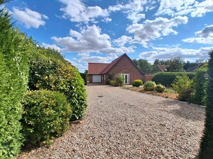 2 Bedroom Bungalow To Rent In The Street, Mileham, King'S Lynn, PE32