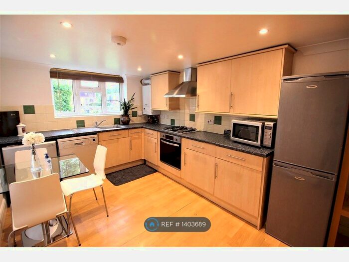 1 Bedroom Flat To Rent In Queens Road, Brentwood, CM14