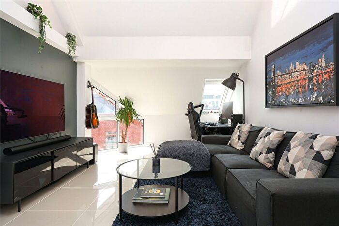 1 Bedroom Flat For Sale In Ferry Street, Bristol, Somerset, BS1