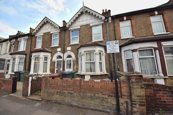 3 Bedroom Terraced House To Rent In Queens Road, Walthamstow, E17