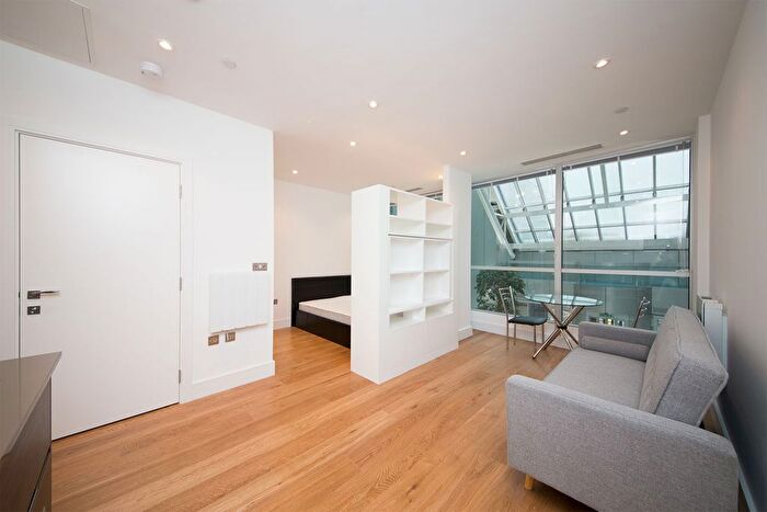 Studio To Rent In Staines Road, Hounslow, TW3