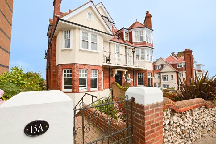 3 Bedroom Flat To Rent In South Cliff, Eastbourne, BN20