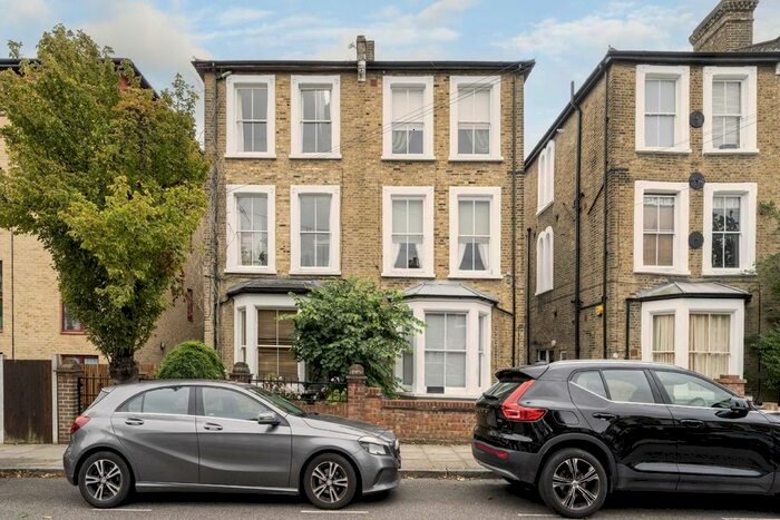 1 Bedroom Flat To Rent In Lambton Road, London, N19