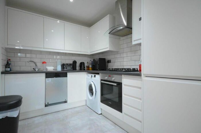 1 Bedroom Flat To Rent In London Road, Bracknell, RG12