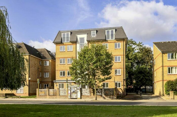 1 Bedroom Flat To Rent In Peckham Rye, Peckham Rye, London, SE15