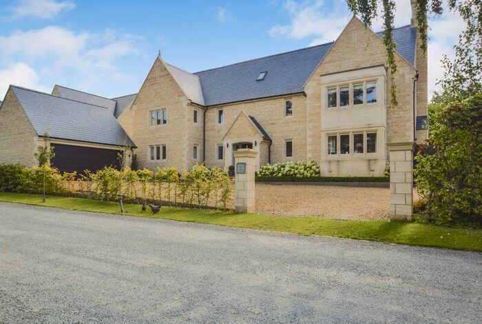 5 Bedroom Detached House For Sale In First Drift, Wothorpe, Stamford, PE9