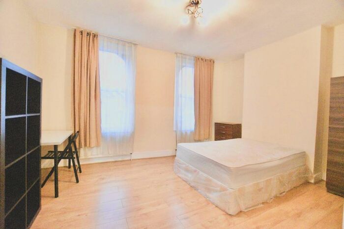 5 Bedroom Flat To Rent In Kitchener Road, E7