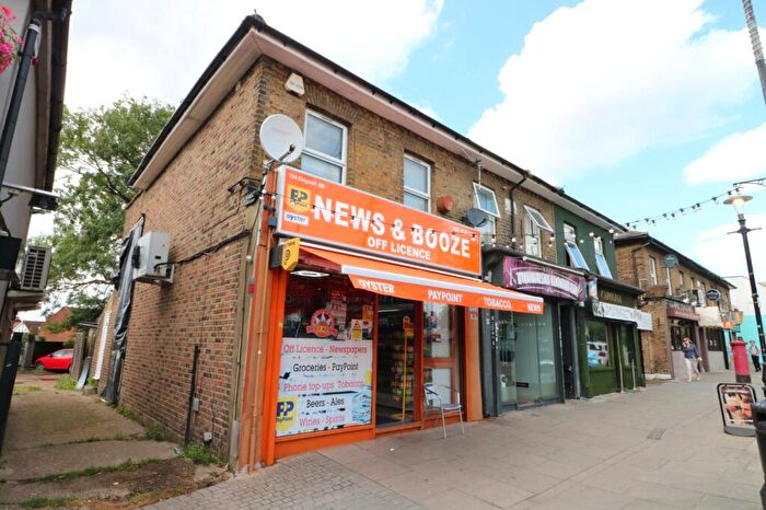 1 Bedroom Apartment To Rent In Chigwell Road, Woodford Green, IG8