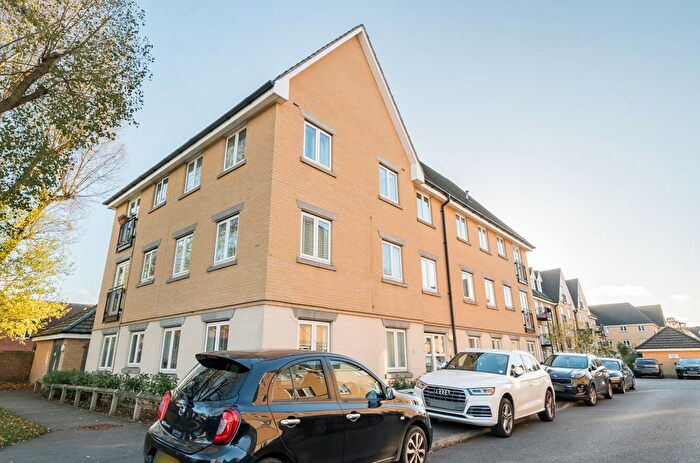 2 Bedroom Flat For Sale In Mansion Court, Fusiliers Way, Hounslow, TW4
