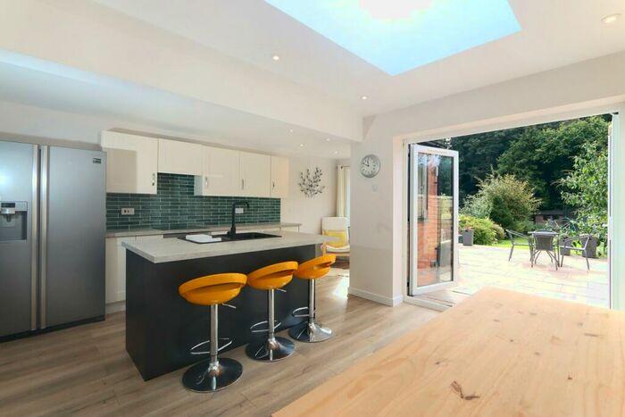 3 Bedroom Terraced House To Rent In Yew Tree Avenue, Belbroughton, Stourbridge, DY9