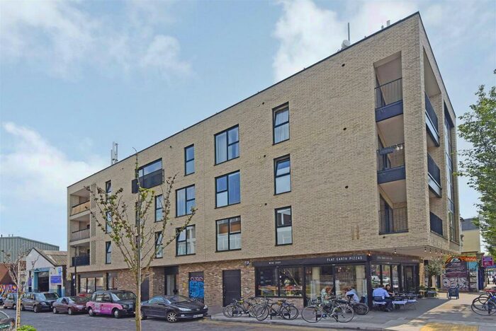 Flat To Rent In Windlass Court, Vyner Street, London, E2