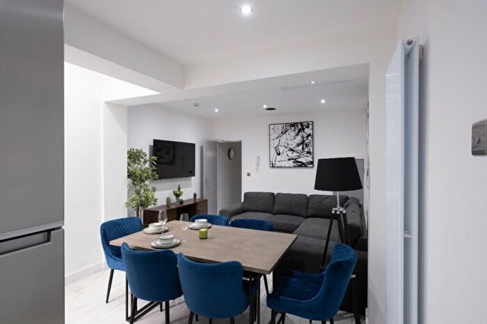 6 Bedroom House To Rent In Monks Road, Lincoln, LN2