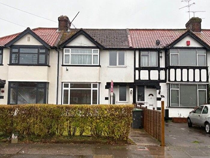 3 Bedroom Semi-Detached House To Rent In Stapleford Road, Luton, LU2