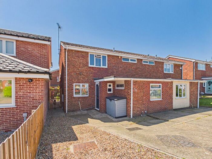 3 Bedroom Semi-Detached House For Sale In Churchill Avenue, Halstead, CO9
