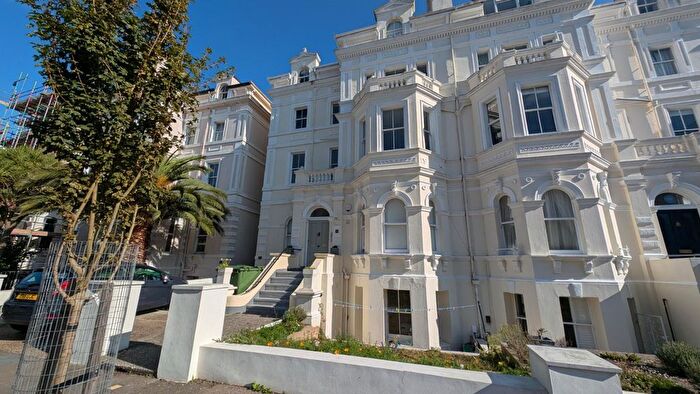 2 Bedroom Flat To Rent In Augusta Gardens, Folkestone, Kent, CT20