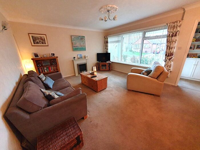 2 Bedroom Flat To Rent In Cypress Close, Whitstable, CT5