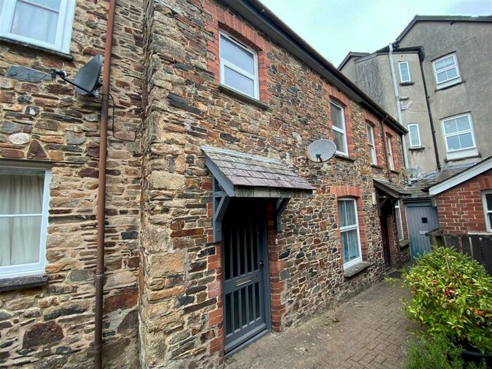 1 Bedroom House To Rent In St. James Court, Okehampton, EX20