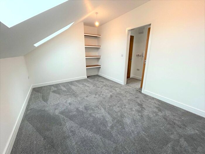 1 Bedroom Flat To Rent In Rolle Street, Exmouth, EX8