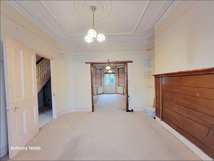 3 Bedroom Terraced House For Sale In Maryland Road, Wood Green, N22