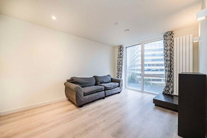 1 Bedroom Flat To Rent In Bollo Lane, Chiswick, W4